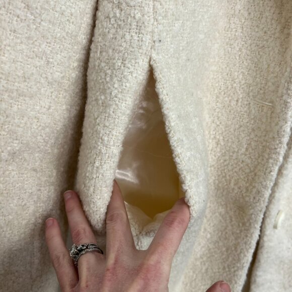 Gallery Wool Blend Boucle Coat with Faux-Fur Collar Cream Size Large - Picture 4 of 5